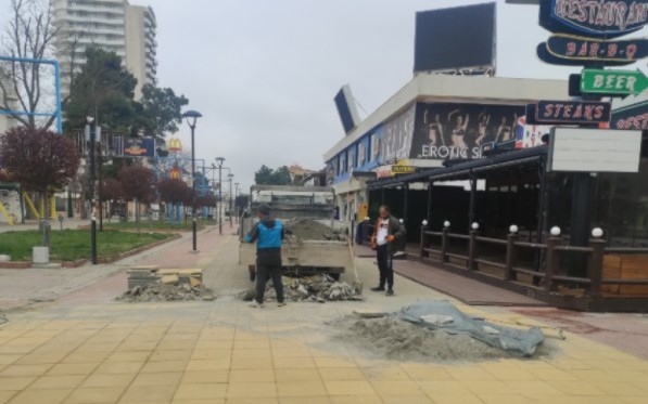 Курортният комплекс Слънчев бряг ще посрещне в края на седмицата първите